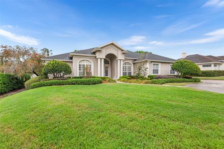 902 HANOVER WAY