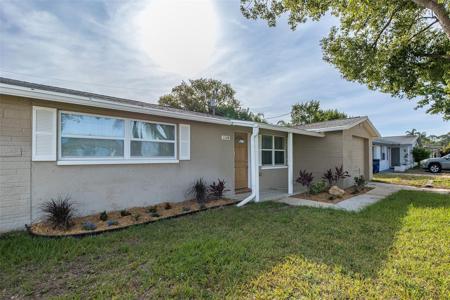 1148 FERNWOOD DRIVE