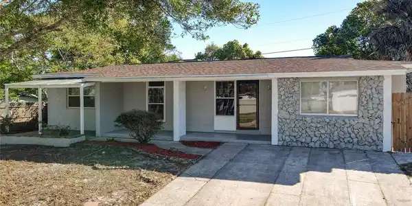 1085 WHITEWOOD DRIVE