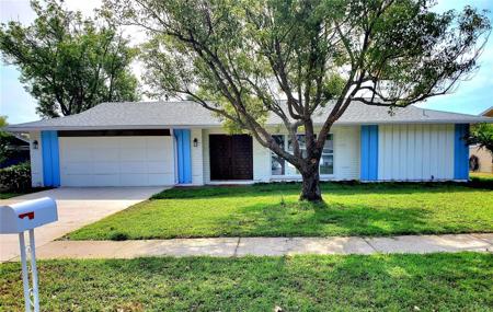 835 ANCHORAGE LANE