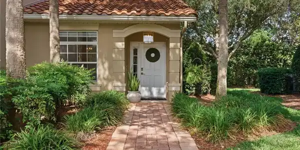 5425 ADMIRAL WAY