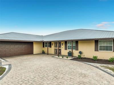 2404 LAUDERDALE COURT