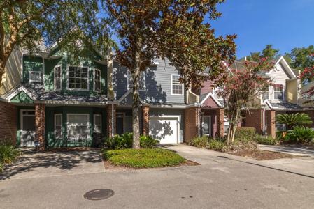 5047 NW 1ST PLACE