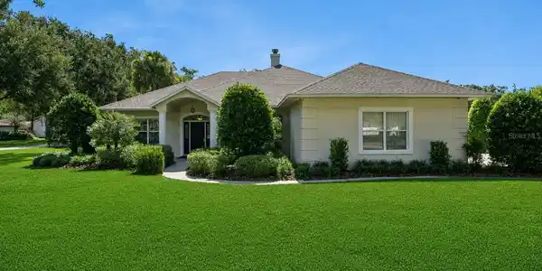 1215 GRAY COURT