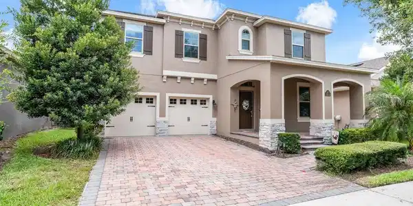 15512 FOUNTAIN COVE COURT