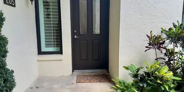 1637 SE PARADISE CIRCLE