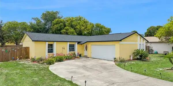1023 WORTHING COURT