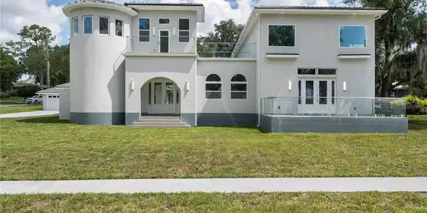 1190 W LAKESHORE DRIVE