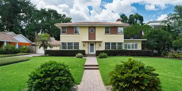 830 LAKE DAVIS DRIVE