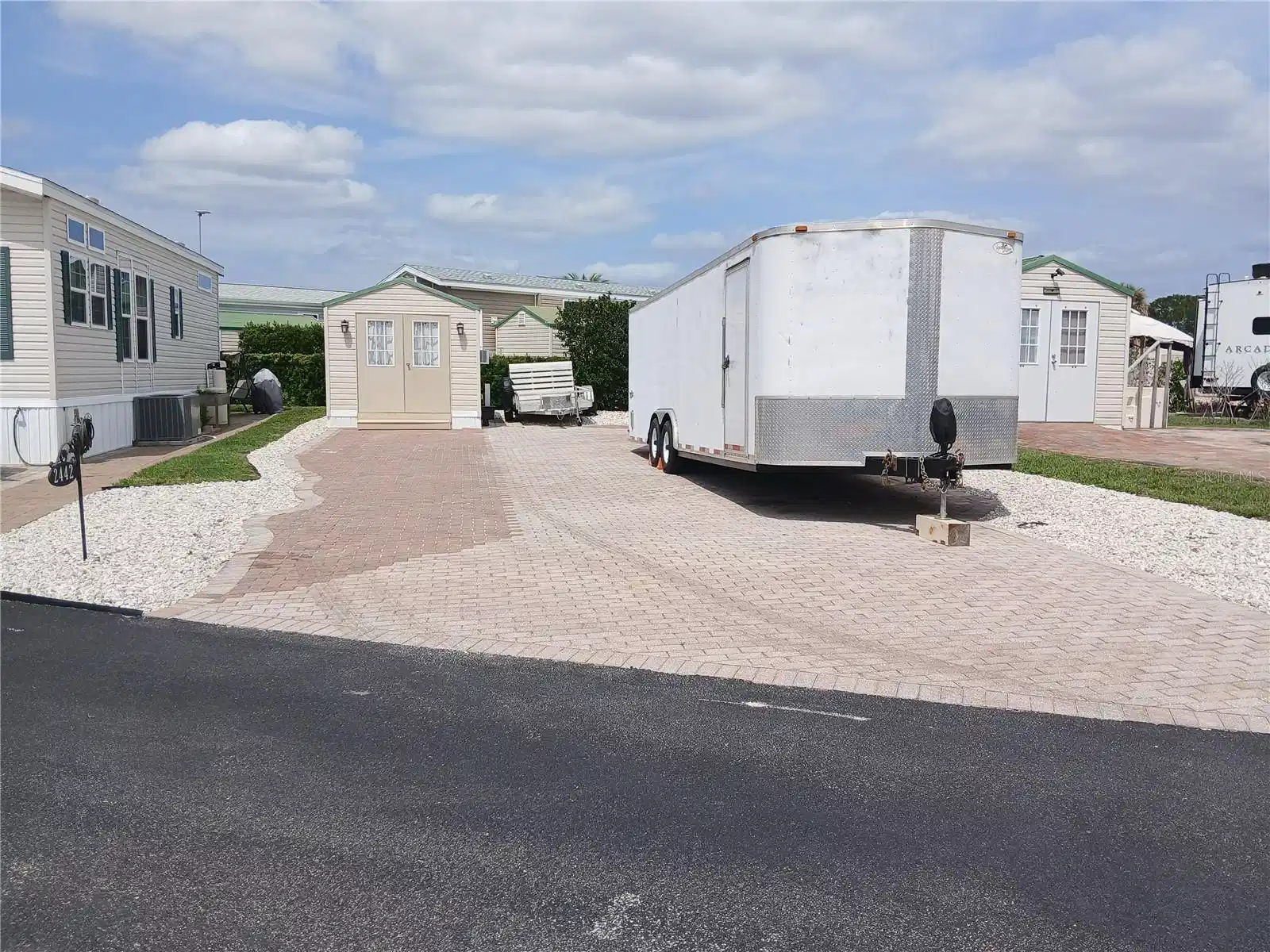 Image 1 Image 1