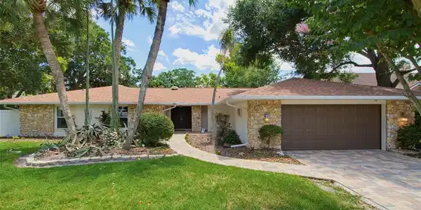 125 SPRING LAKE HILLS DRIVE