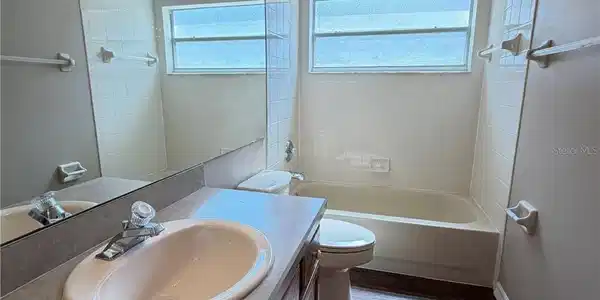 Image 4 Image 4