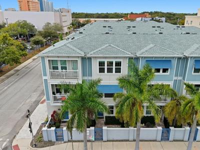 262 8TH STREET N