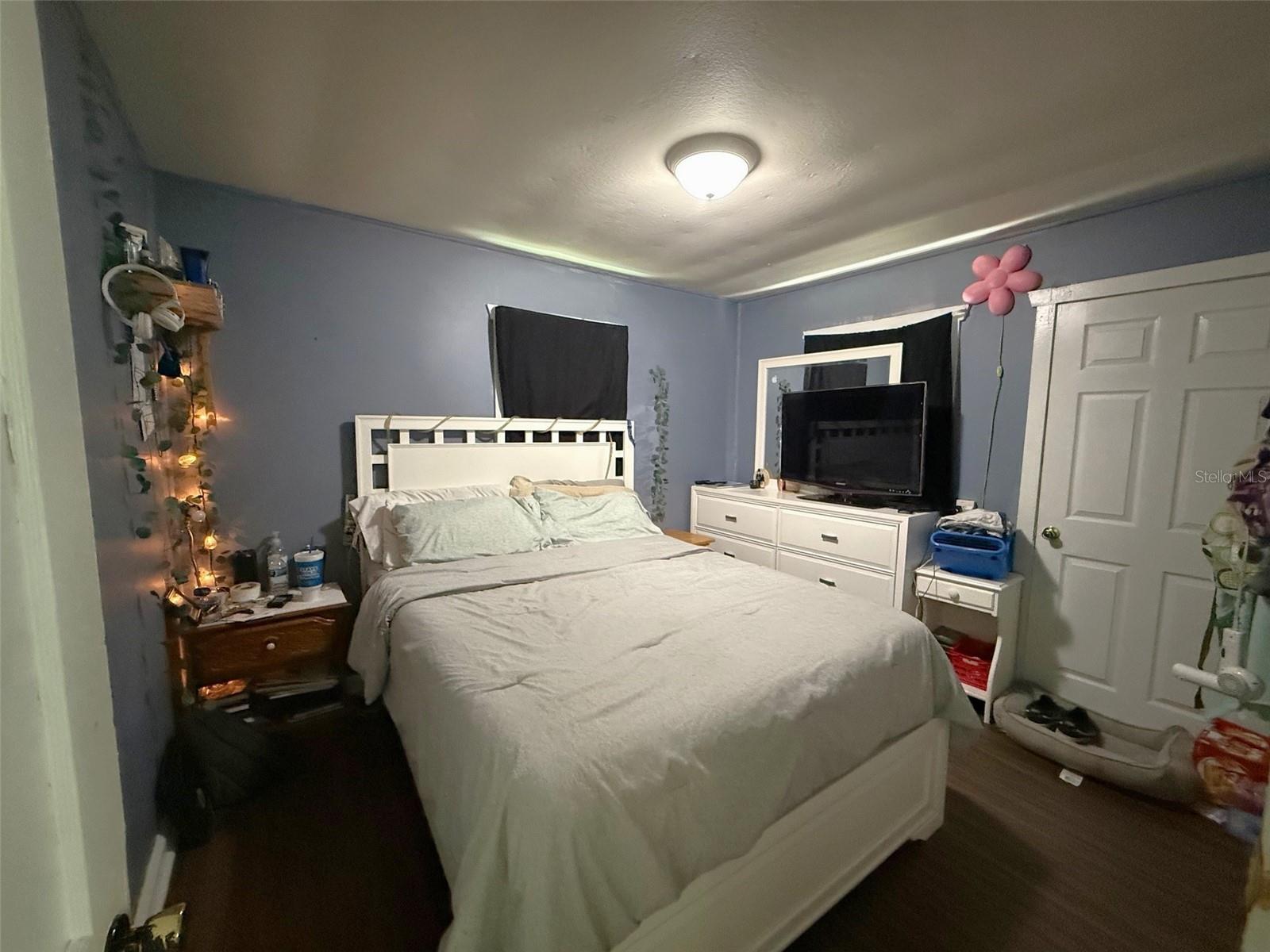 Image 4 Image 4