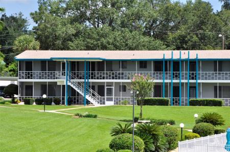 1600 W LAKE PARKER DRIVE