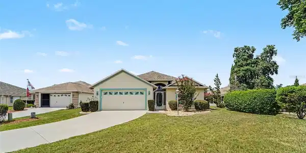 3805 E KIWI COVE CT