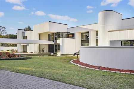 812 SWEETWATER CLUB BOULEVARD