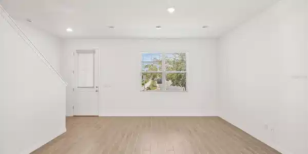 Image 4 Image 4
