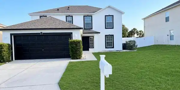 5764 ROYAL HILLS CIRCLE