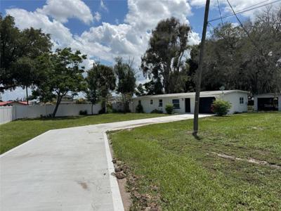 2121 GREENWAY DRIVE