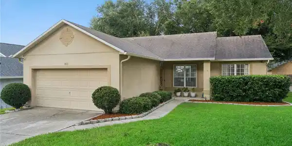 831 LEANORE LANE