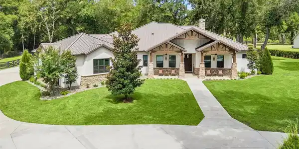 20401 WOLF SPRINGS COURT
