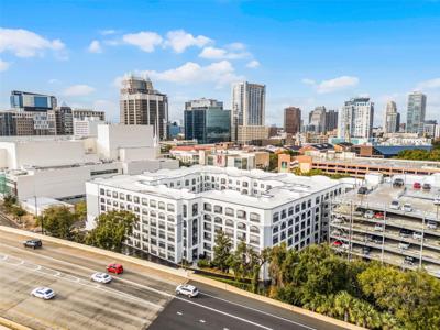 300 E SOUTH STREET
