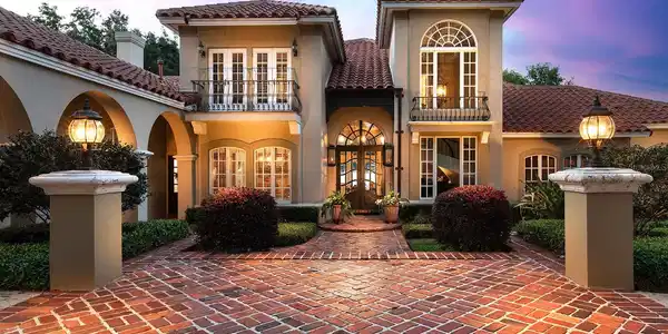 1351 N CLASSIC COURT