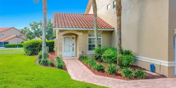 5281 BOWLINE COURT