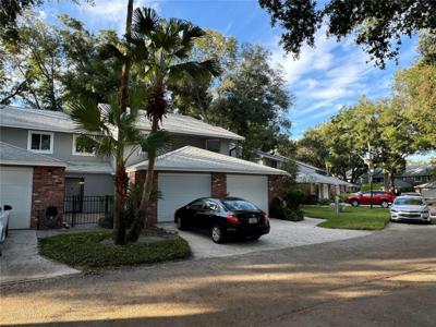 626 RED OAK CIRCLE
