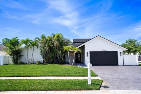 11763 HARBORSIDE CIRCLE