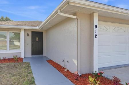 912 E HERON CIRCLE