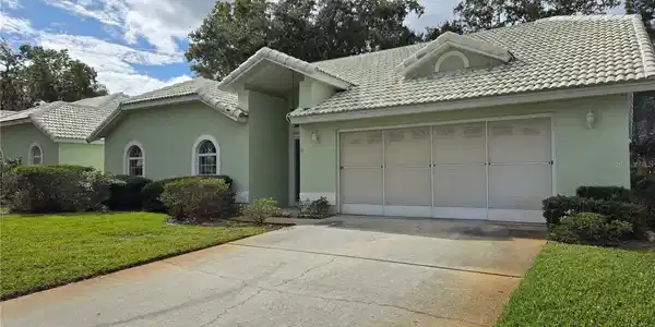 719 BALMORAL COURT