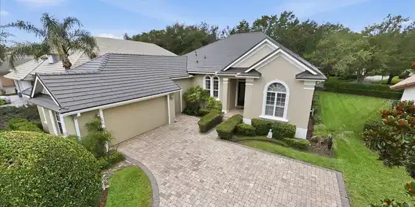 6124 FOXFIELD COURT