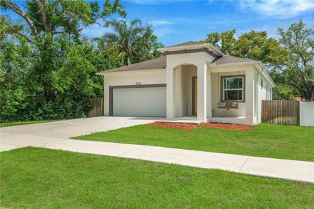 2524 LAKE ELLEN LANE
