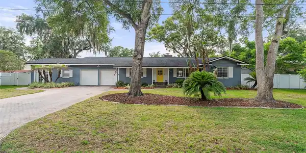 1065 GREGORY DR