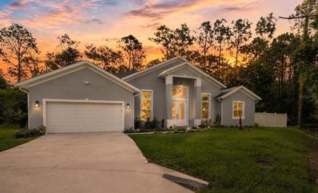 17 ZEPHYR LILY PLACE