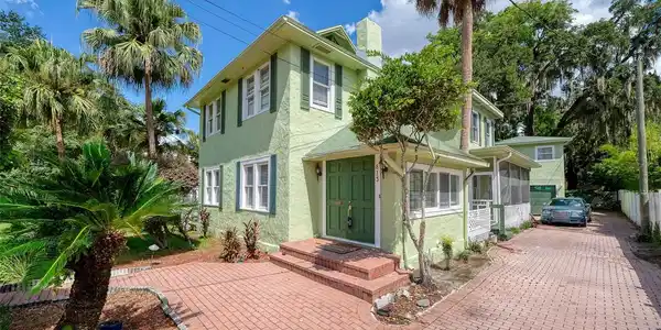 813 GREENWOOD STREET
