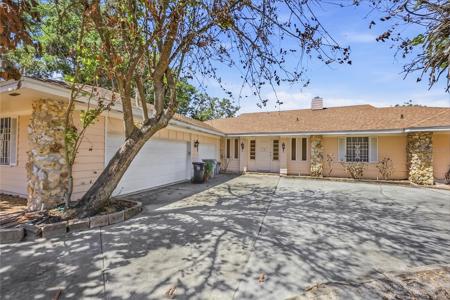 1352 ERROL PARKWAY