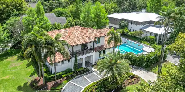 2614 PARKLAND DRIVE