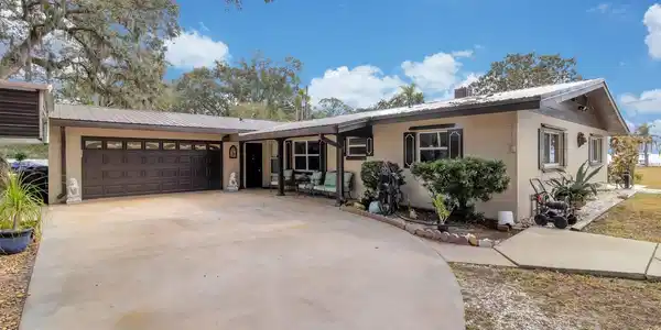 5870 ALLIGATOR LAKE SHORE W