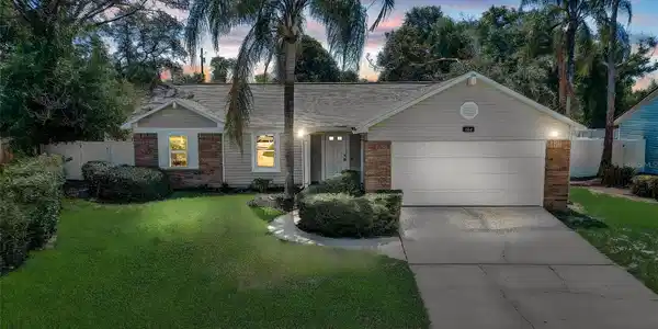 616 SHERWOOD CIRCLE