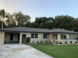 121 N LAKE REEDY BOULEVARD