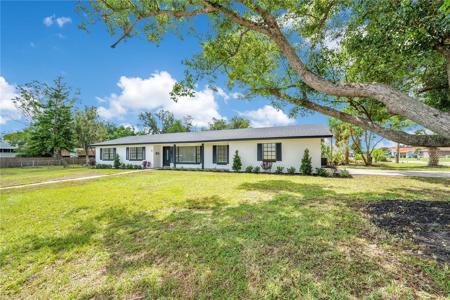 113 LIVE OAK COURT