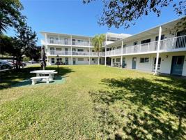 320 LAKEVIEW
