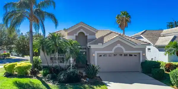 6746 OAK MANOR