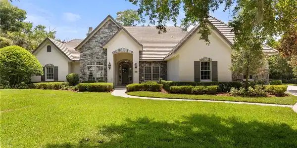 5115 CRANES POINT COURT