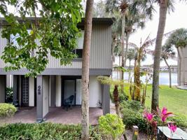 668 LAKE VILLAS