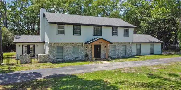 200 BLUE LAKE DRIVE