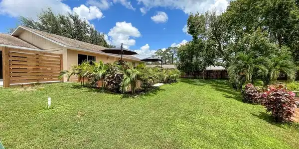 100 DREAMTIME AVENUE